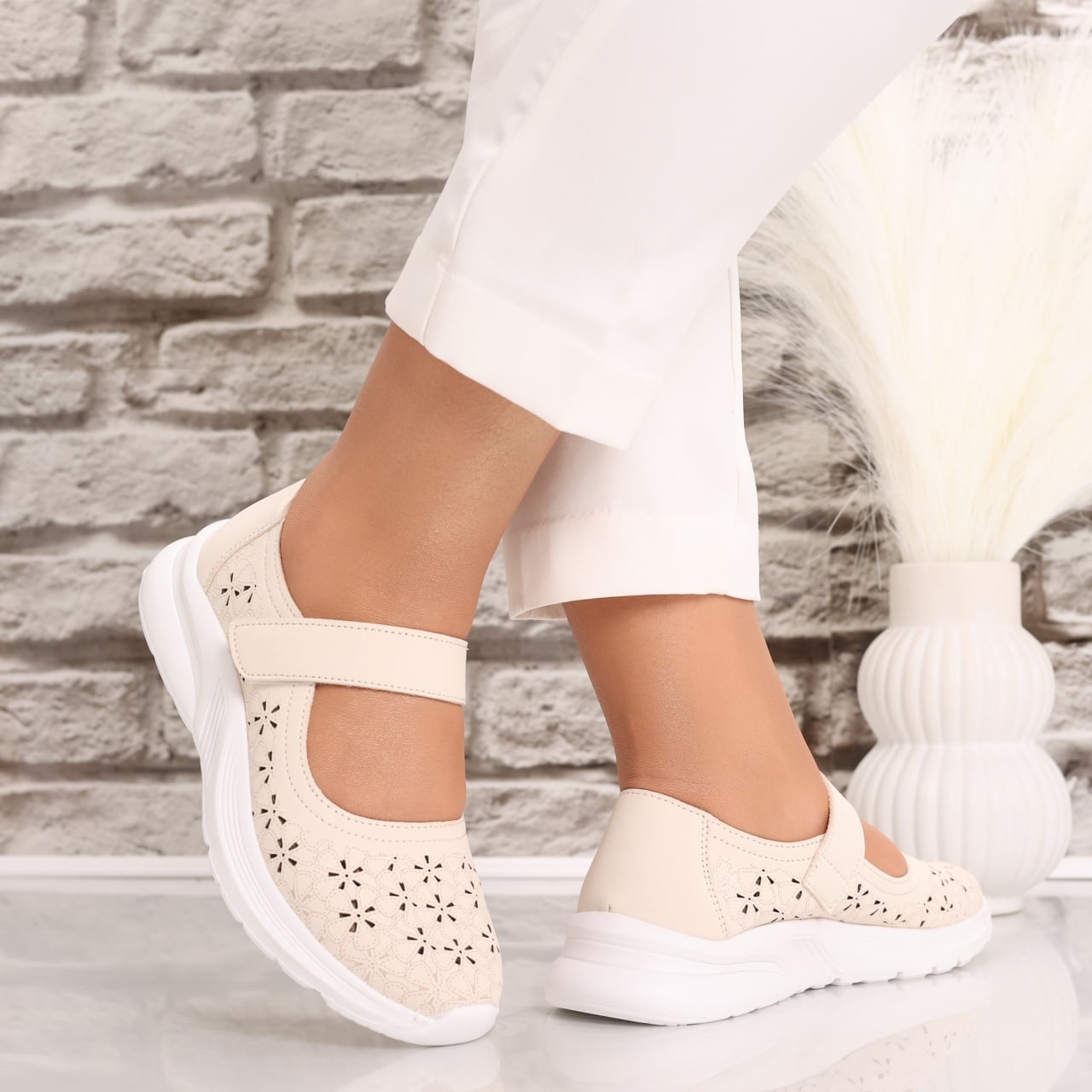 Pantofi dama casual Bej din Piele Ecologica Lani - poza 1