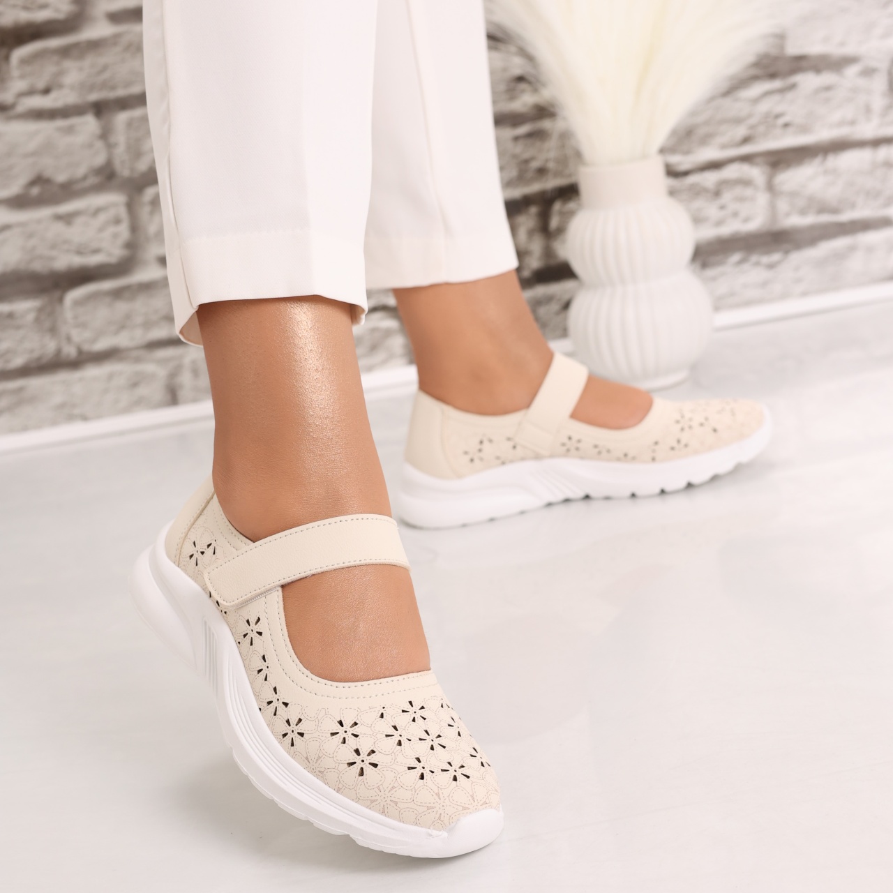 Pantofi dama casual Bej din Piele Ecologica Lani - poza 2