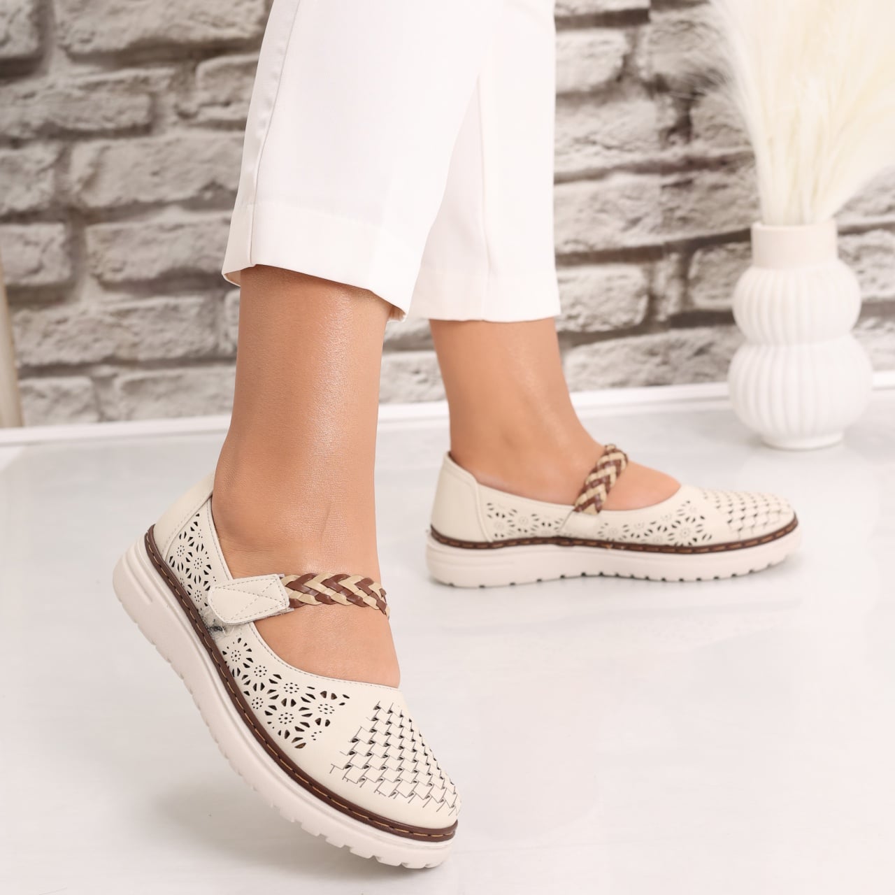 Pantofi dama casual Bej din Piele Ecologica Rimana - poza 3