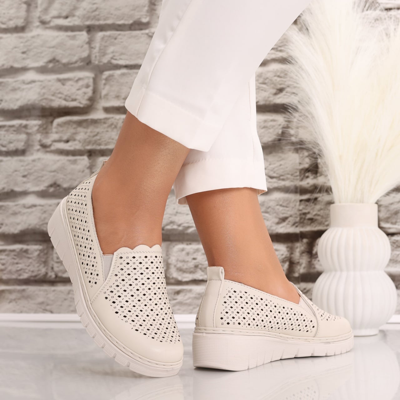 Pantofi dama casual Bej din Piele Ecologica Rujaina - poza 3