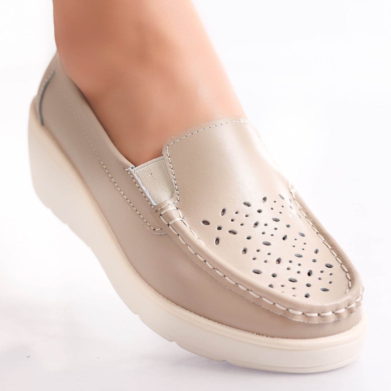 Pantofi dama casual Bej din Piele Naturala Avril - poza 1