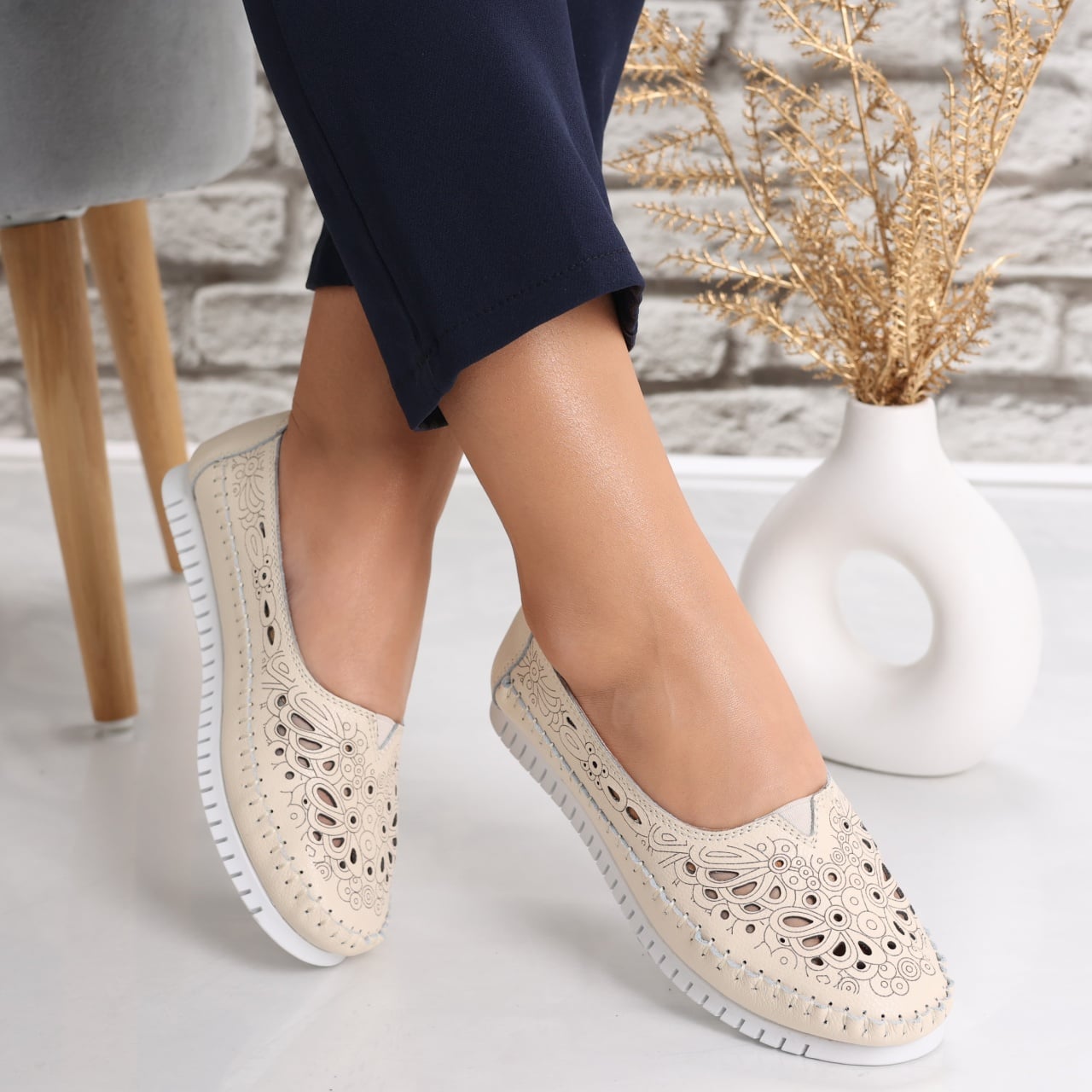 Pantofi dama casual Bej din Piele Naturala Iliana - poza 1