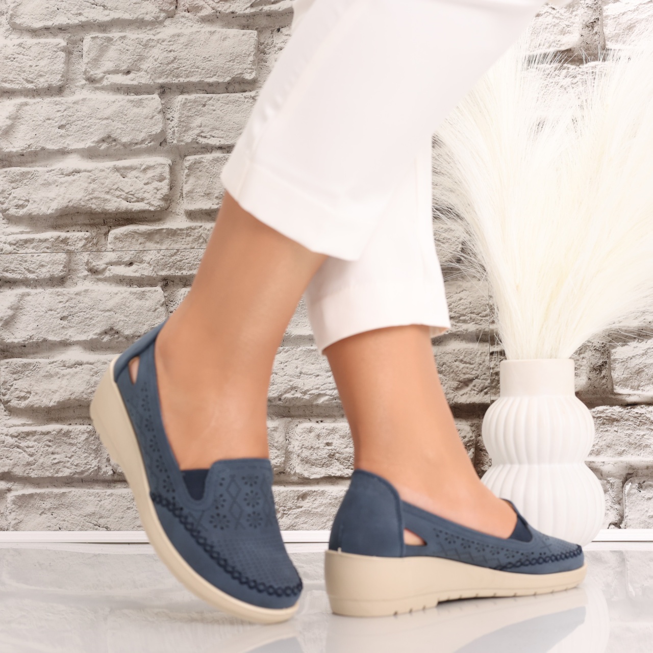 Pantofi dama casual Bleumarin din Piele Ecologica Lasina - poza 2