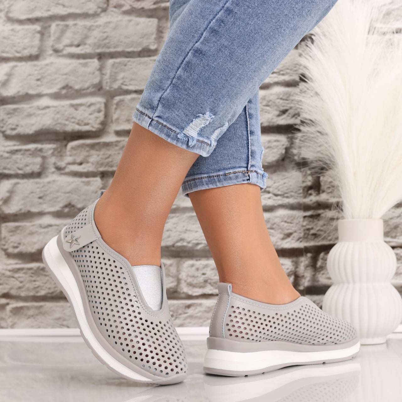 Pantofi dama casual Gri din Piele Naturala Watifa - poza 1