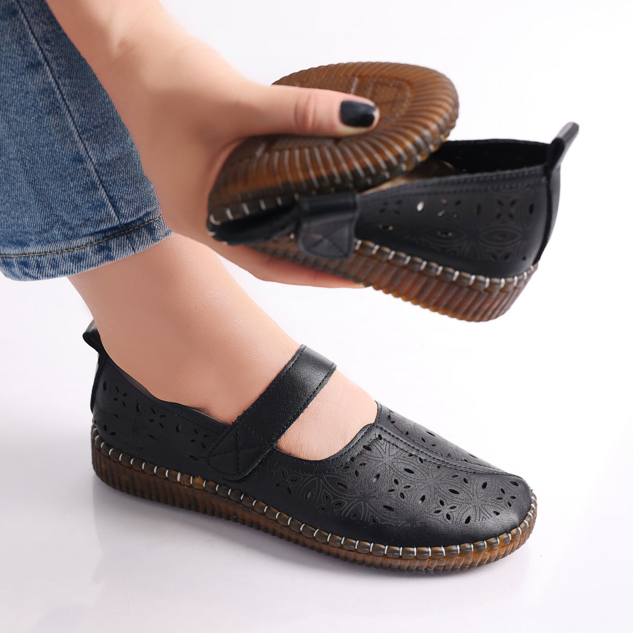 Pantofi dama casual Negri din Piele Ecologica Amata - poza 1
