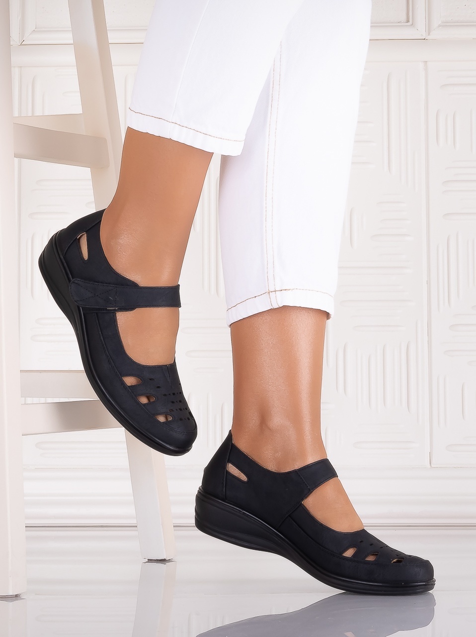 Pantofi dama casual Negri din Piele Ecologica Araua - poza 2