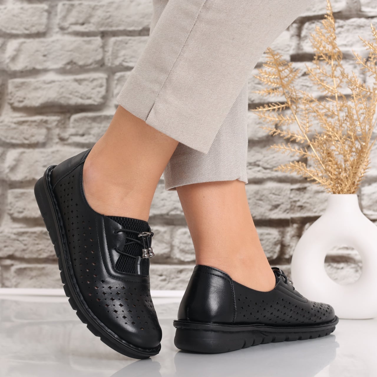 Pantofi dama casual Negri din Piele Ecologica Aseva - poza 1