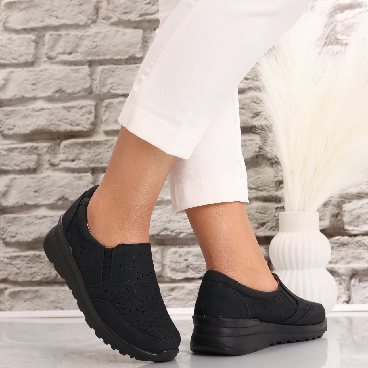 Pantofi dama casual Negri din Piele Ecologica Corza - poza 1
