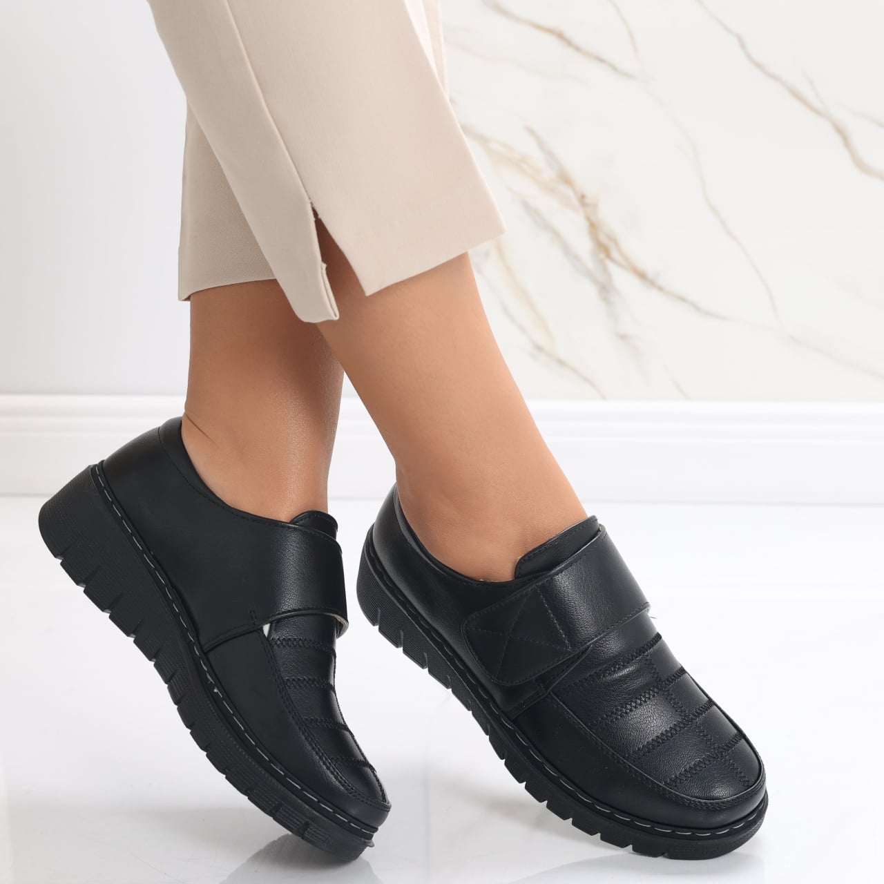 Pantofi dama casual Negri din Piele Ecologica Derana - poza 1