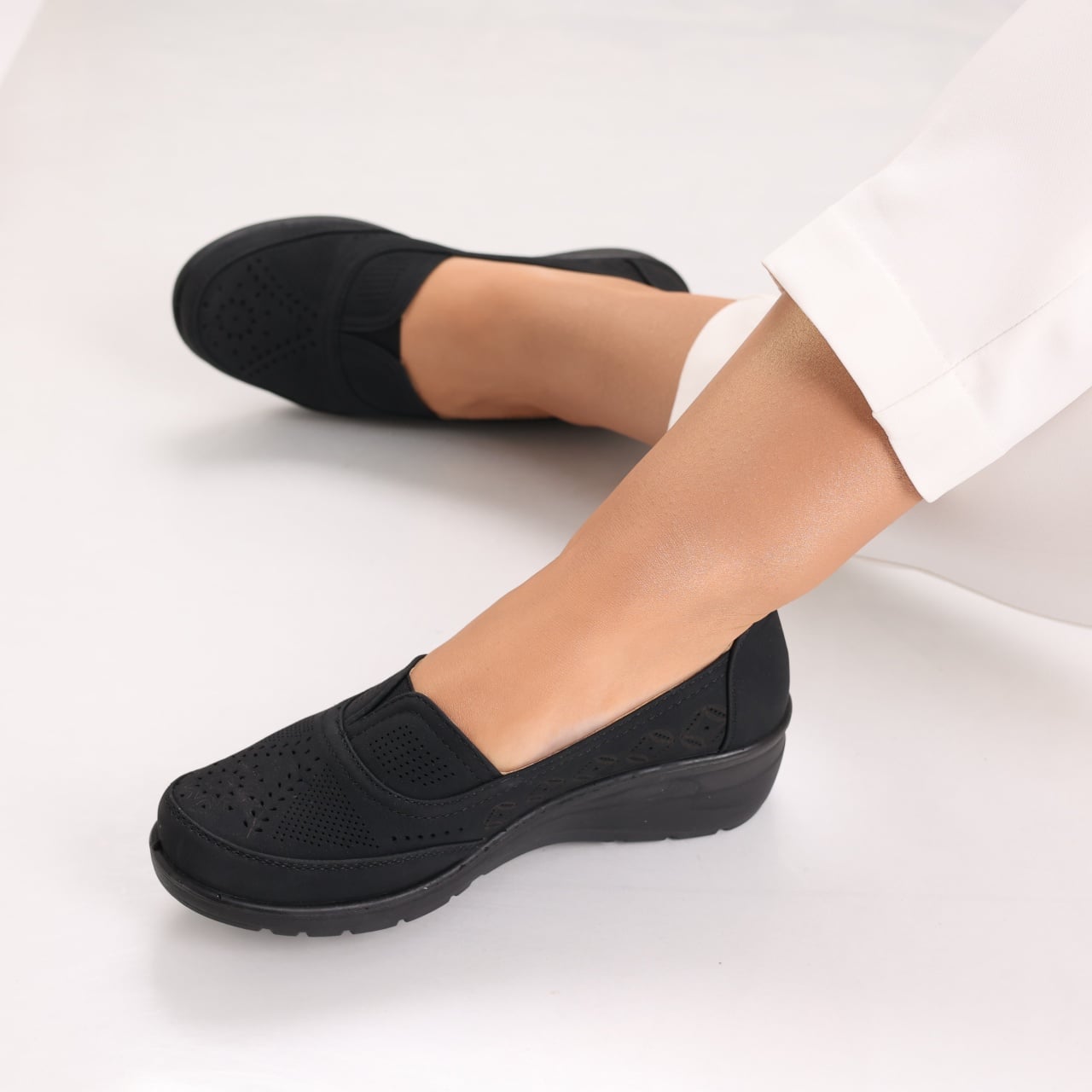 Pantofi dama casual Negri din Piele Ecologica Dinda - poza 1