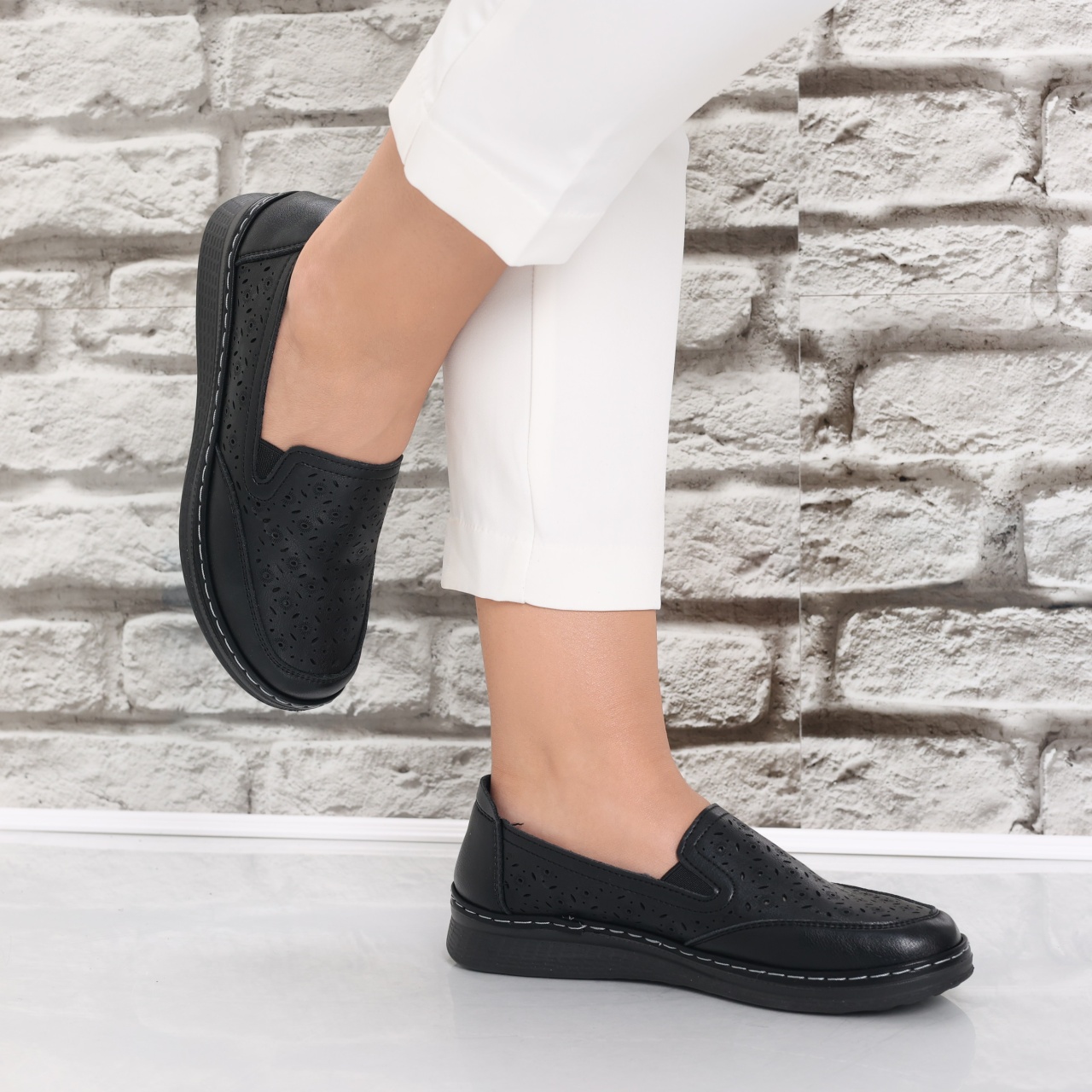 Pantofi dama casual Negri din Piele Ecologica Hudiana - poza 4