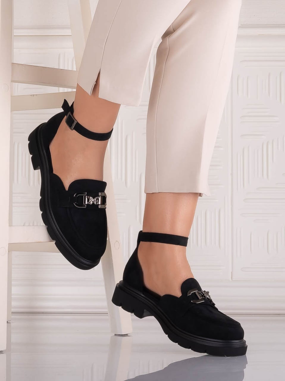 Pantofi dama casual Negri din Piele Ecologica Intoarsa Adiria - poza 1