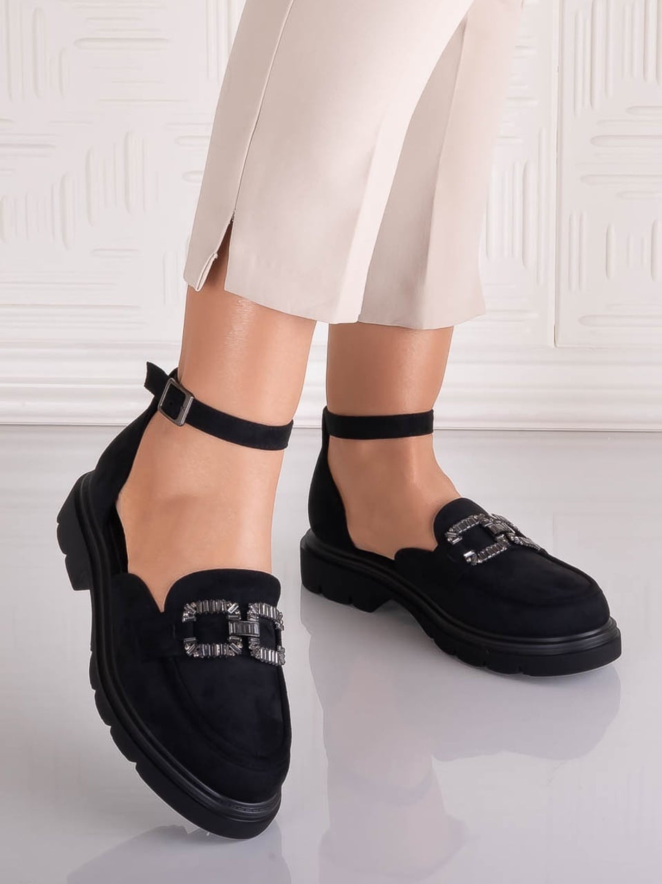 Pantofi dama casual Negri din Piele Ecologica Intoarsa Lipana - poza 1