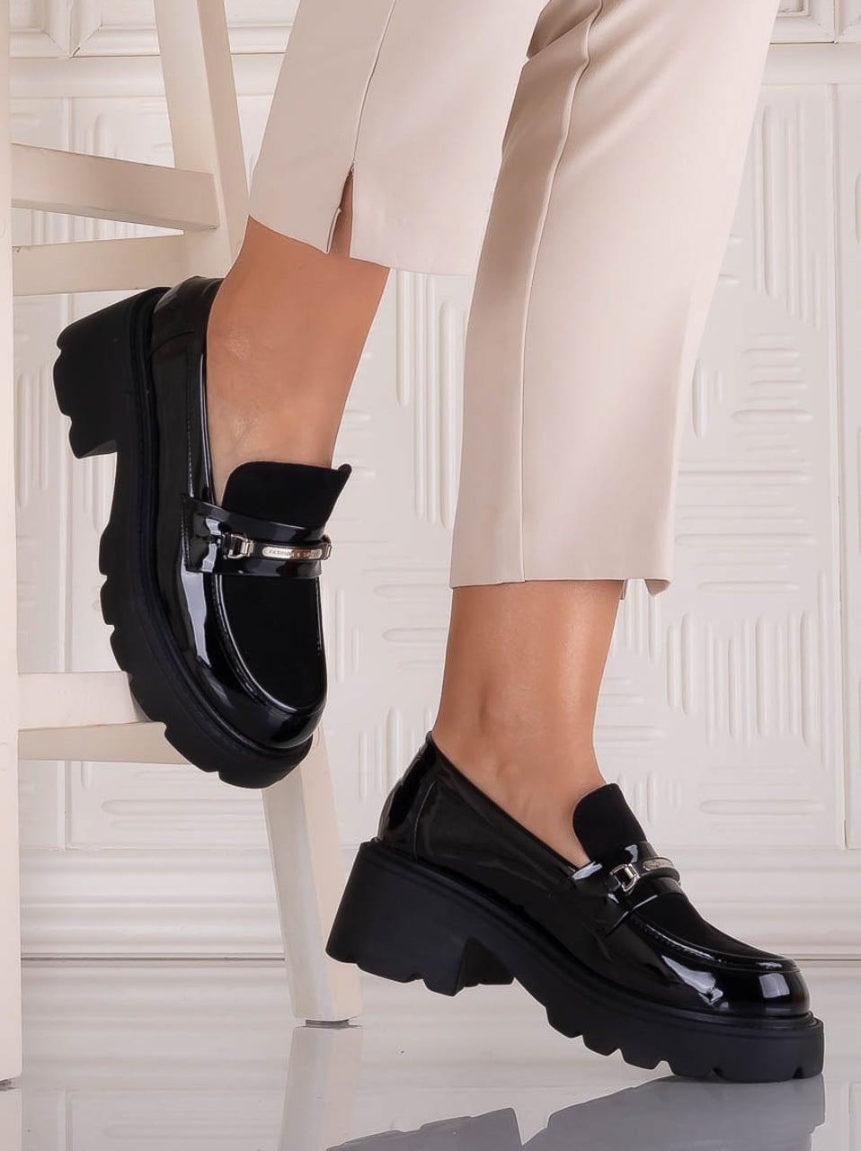 Pantofi dama casual Negri din Piele Ecologica Lacuita Catilea - poza 4