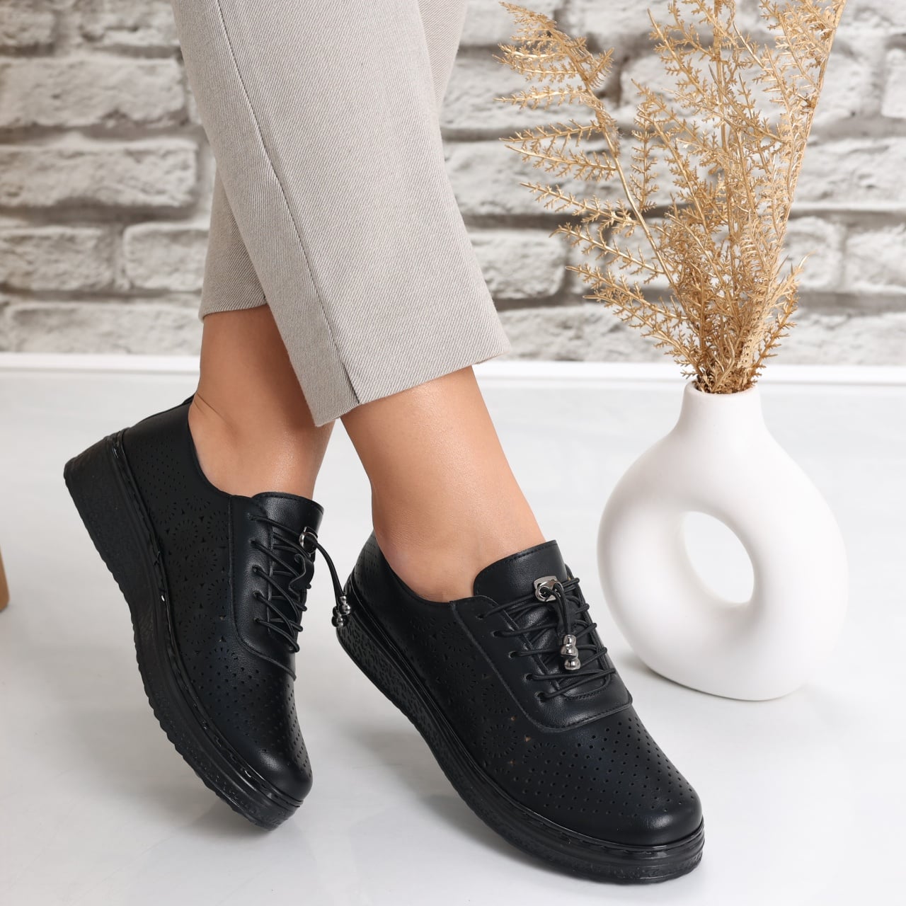 Pantofi dama casual Negri din Piele Ecologica Laroya - poza 2