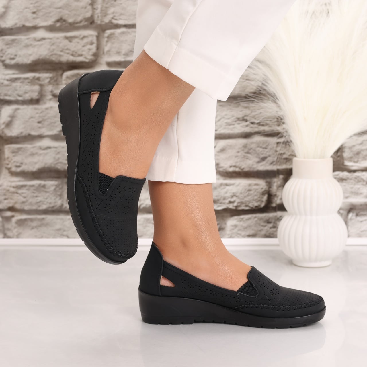 Pantofi dama casual Negri din Piele Ecologica Lasina - poza 4