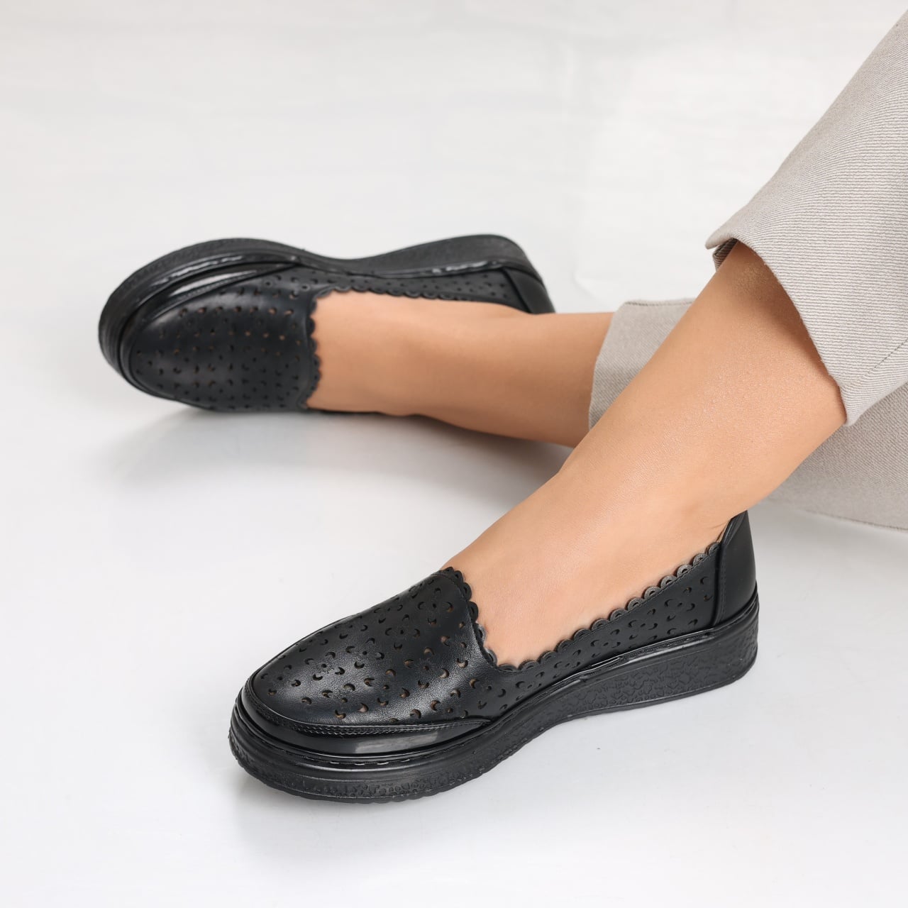 Pantofi dama casual Negri din Piele Ecologica Nasca - poza 1