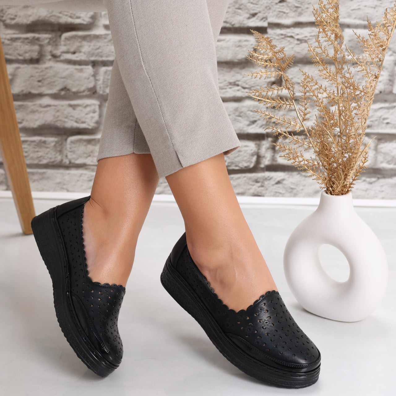 Pantofi dama casual Negri din Piele Ecologica Nasca - poza 4