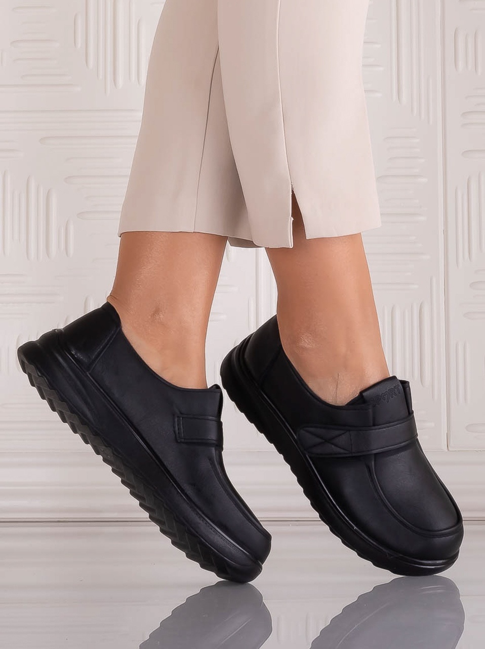 Pantofi dama Casual Negri din Piele Ecologica Nedira - poza 1