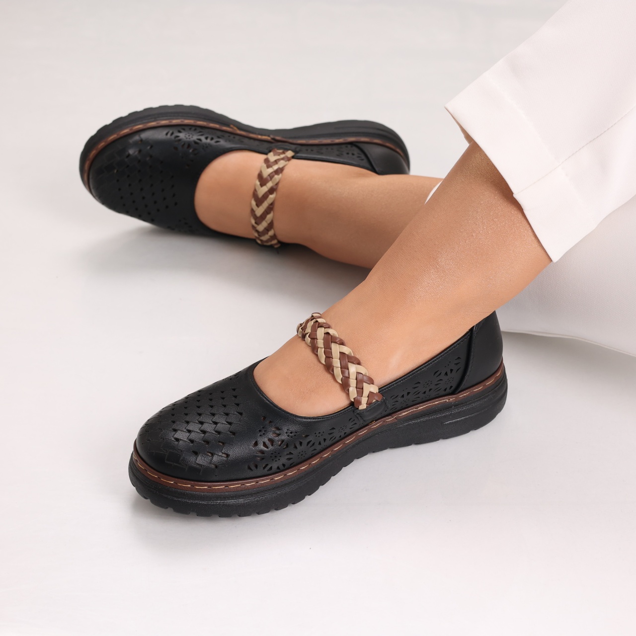 Pantofi dama casual Negri din Piele Ecologica Rimana - poza 1