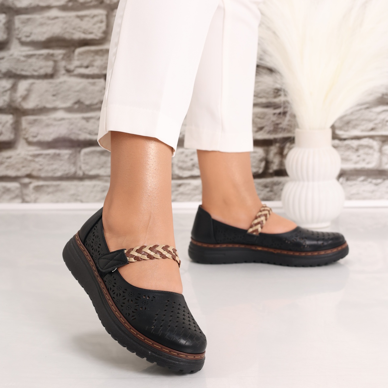 Pantofi dama casual Negri din Piele Ecologica Rimana - poza 2