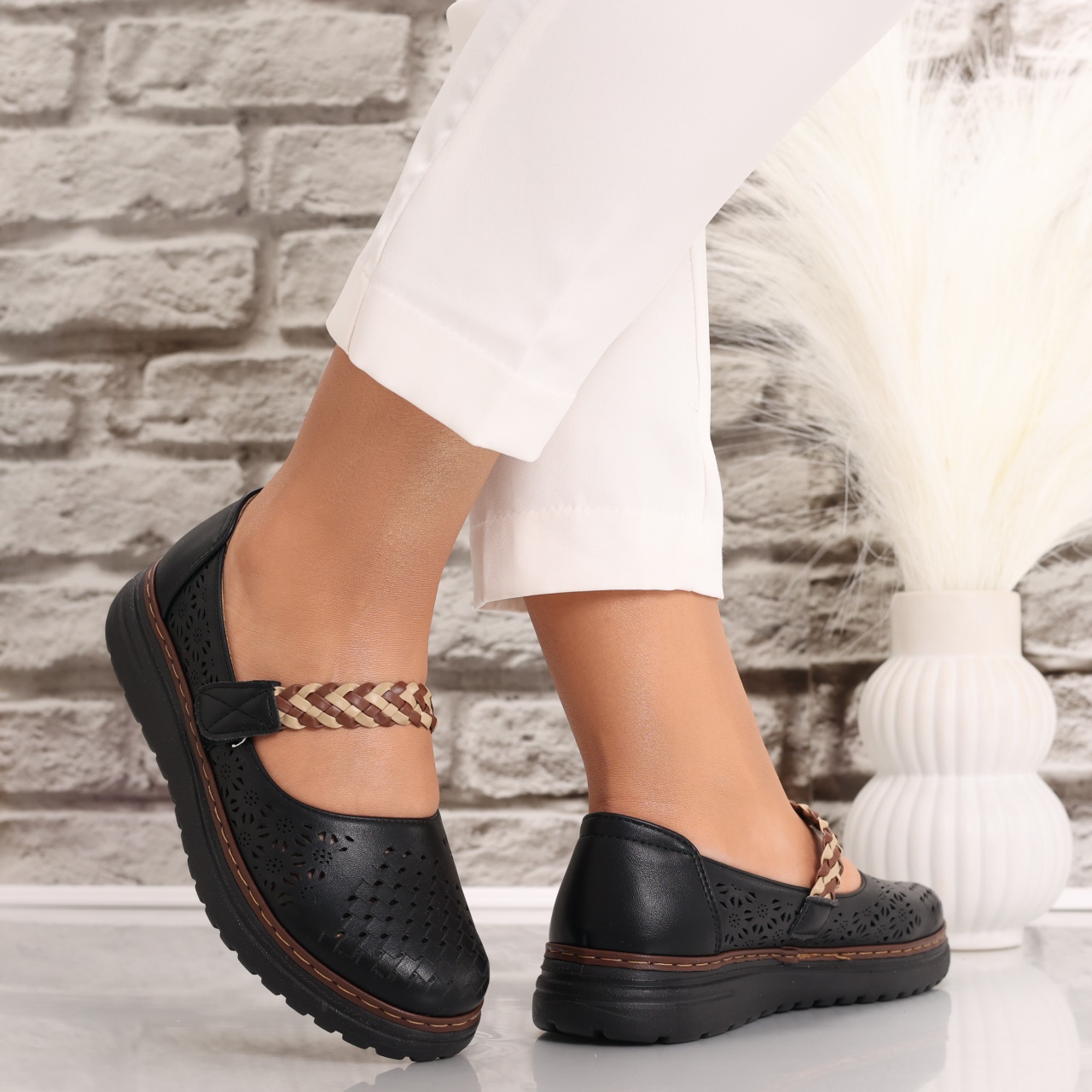 Pantofi dama casual Negri din Piele Ecologica Rimana - poza 4