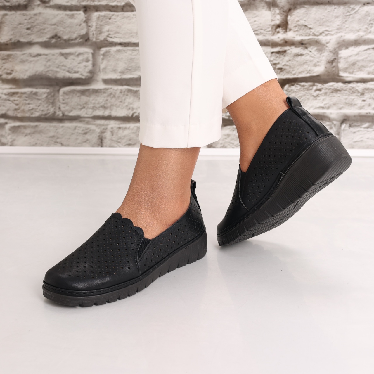 Pantofi dama casual Negri din Piele Ecologica Rujaina - poza 4