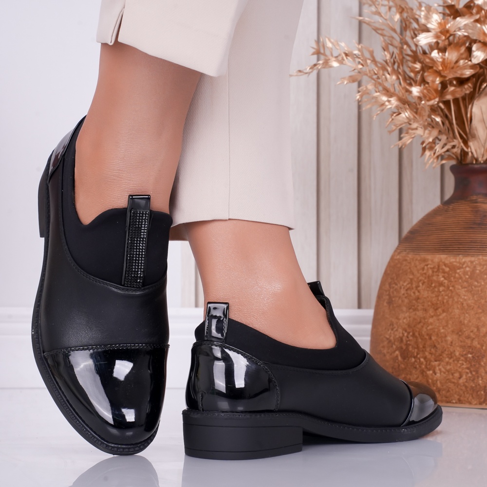 Pantofi dama casual Negri din Piele Ecologica si Lacuita Rary - poza 3