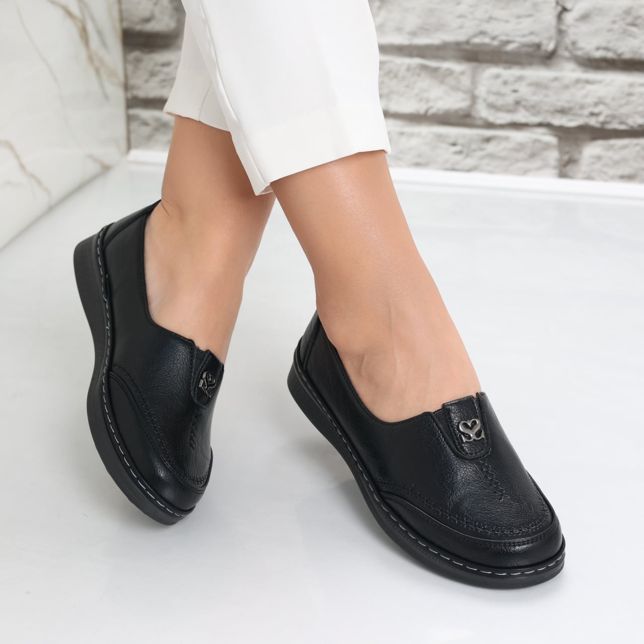 Pantofi dama casual Negri din Piele Ecologica Suraia - poza 1