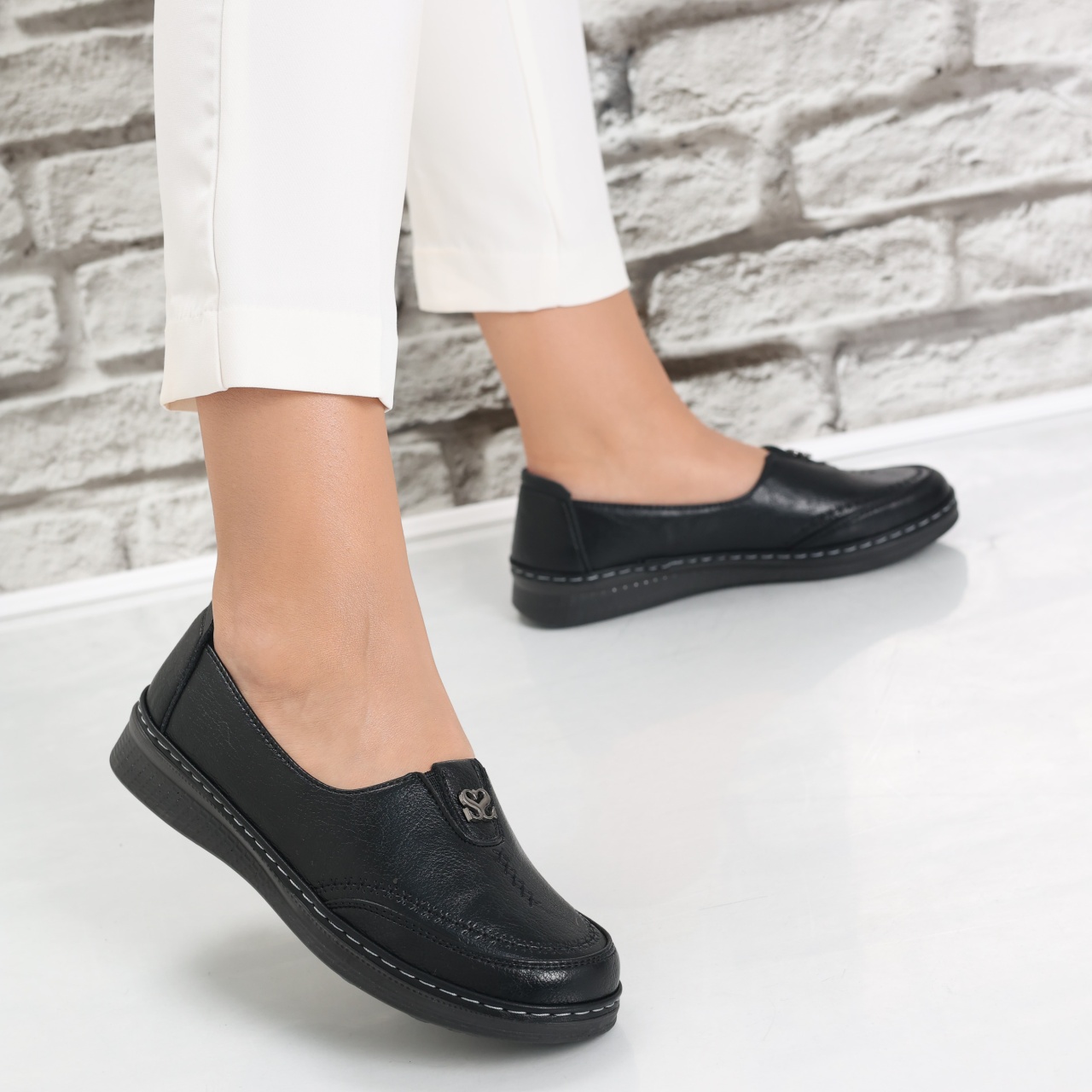 Pantofi dama casual Negri din Piele Ecologica Suraia - poza 3