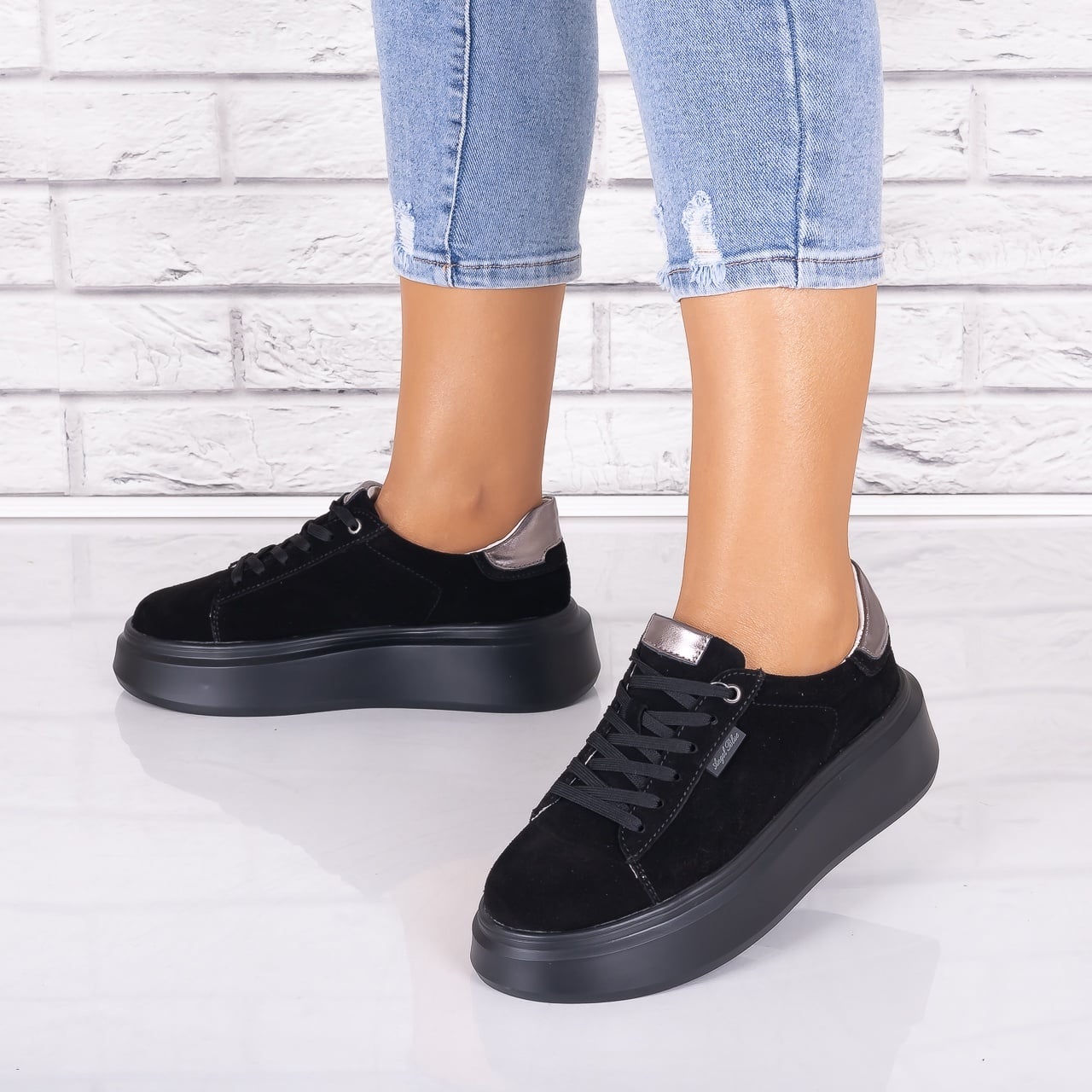 Pantofi dama casual Negri din Piele Naturala Intoarsa Alersa - poza 1