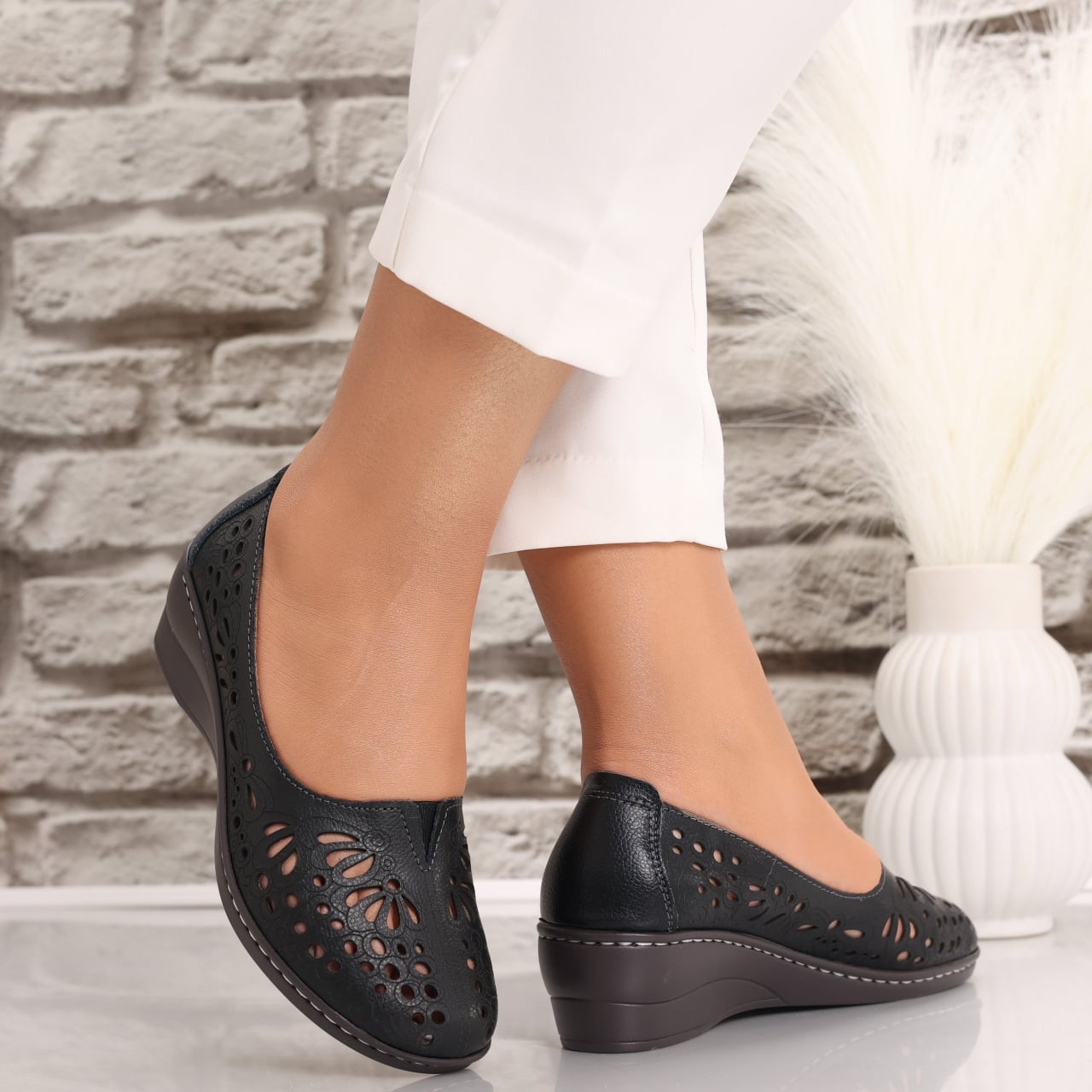 Pantofi dama casual Negri din Piele Naturala Rakina - poza 1