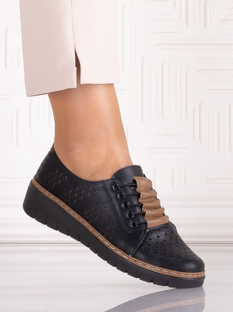 Pantofi dama casual Negrii din Piele Ecologica Tusami - poza 1