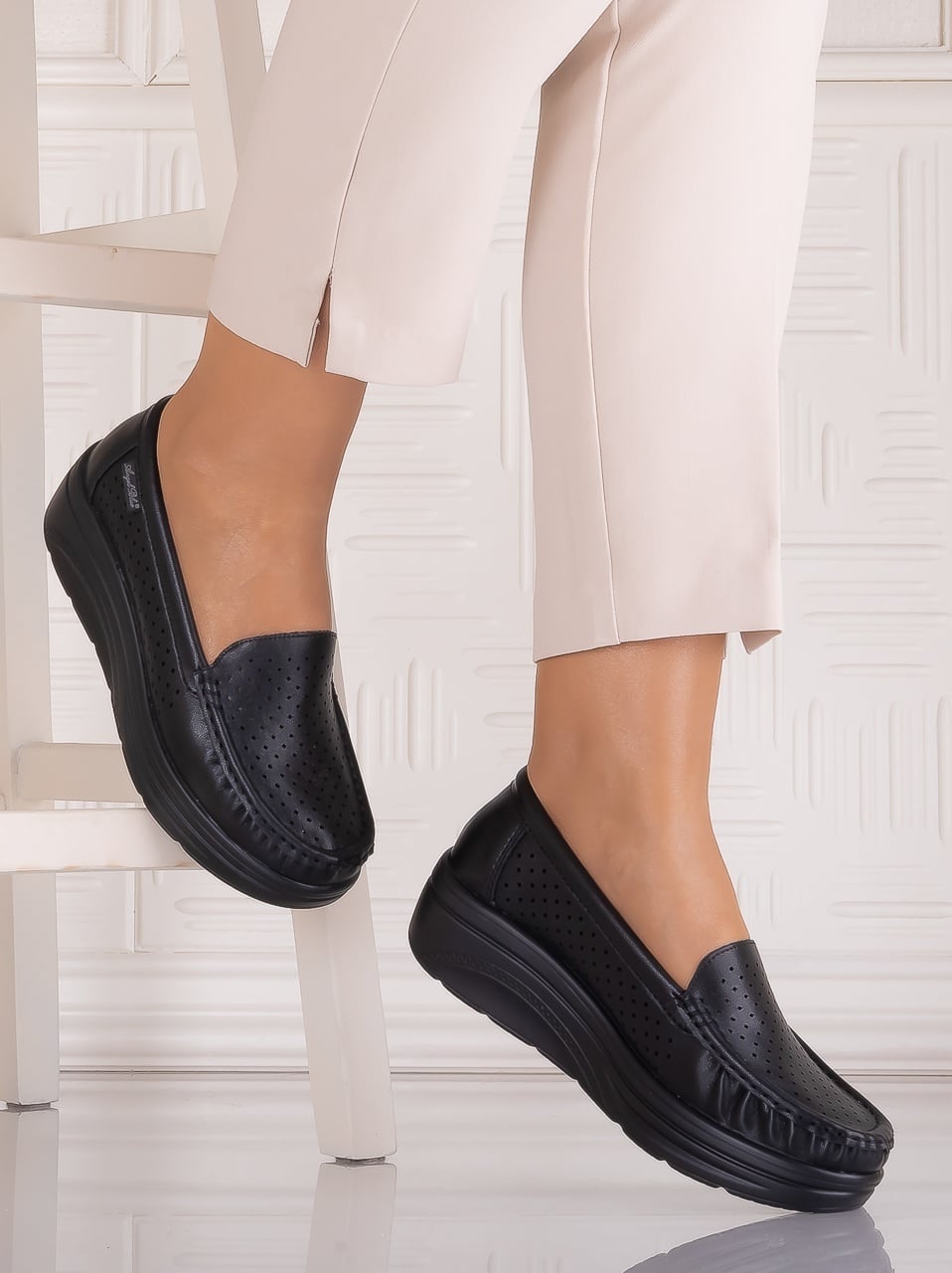 Pantofi dama casual Negrii din Piele Naturală Anastassia - poza 1