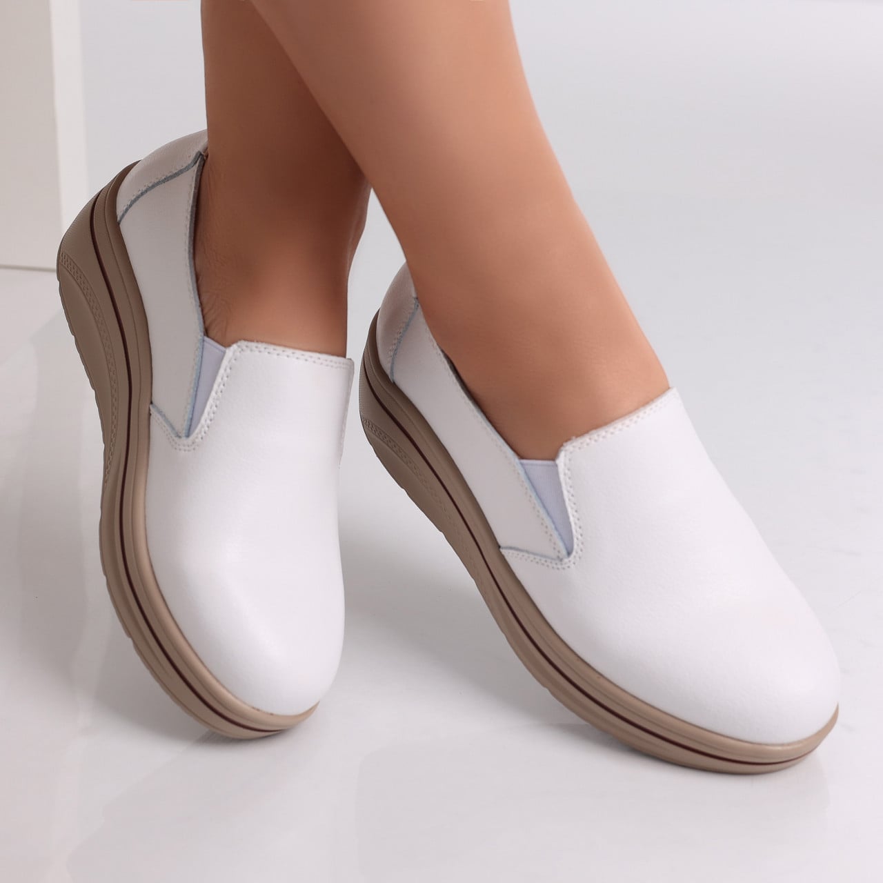 Pantofi dama cu Platforma Albi din Piele Naturala Latifa - poza 1