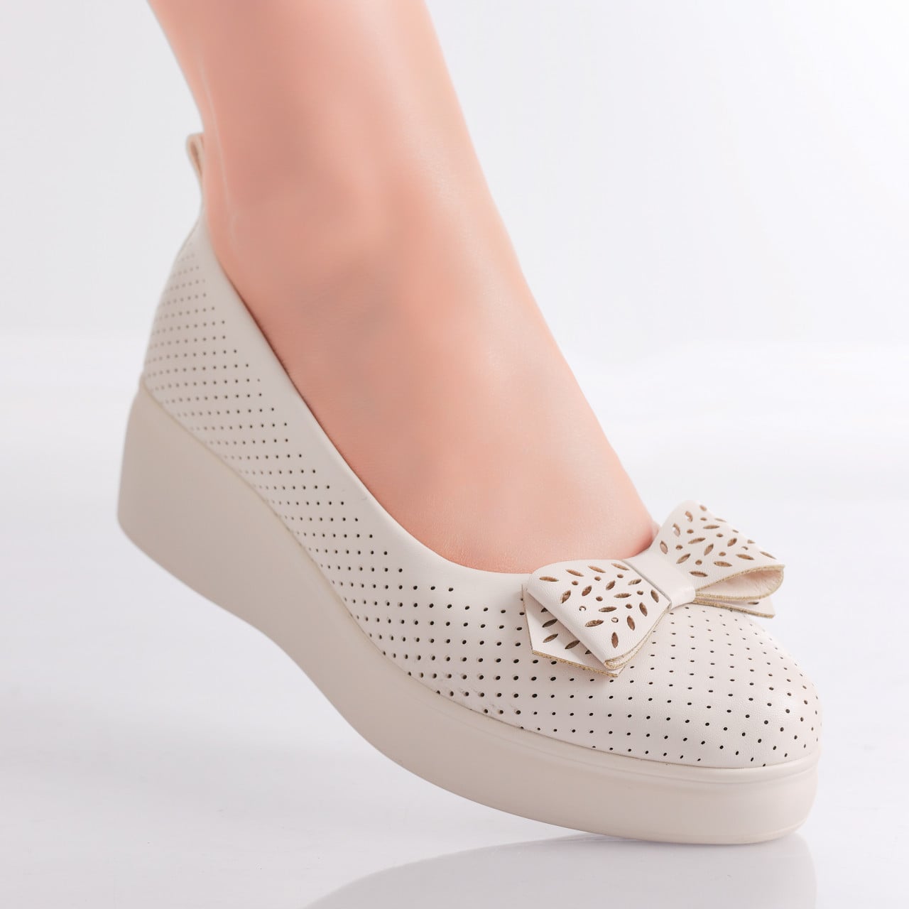 Pantofi Dama cu Platforma Bej din Piele Ecologica Yolina - poza 1