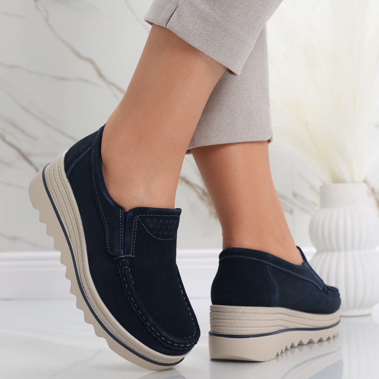 Pantofi dama cu platforma Bleumarin din Piele Naturala Intoarsa Gabrena - poza 1