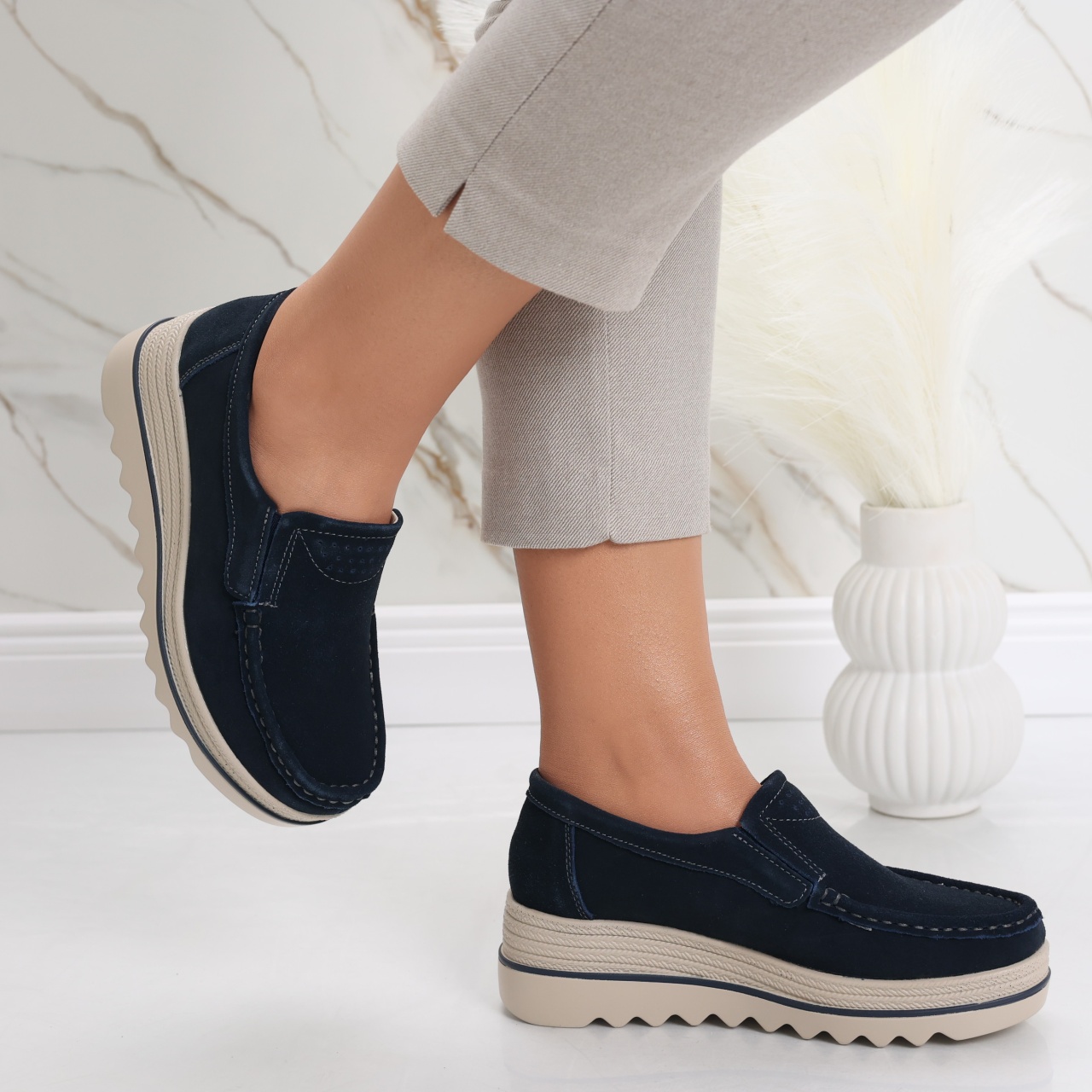 Pantofi dama cu platforma Bleumarin din Piele Naturala Intoarsa Gabrena - poza 4