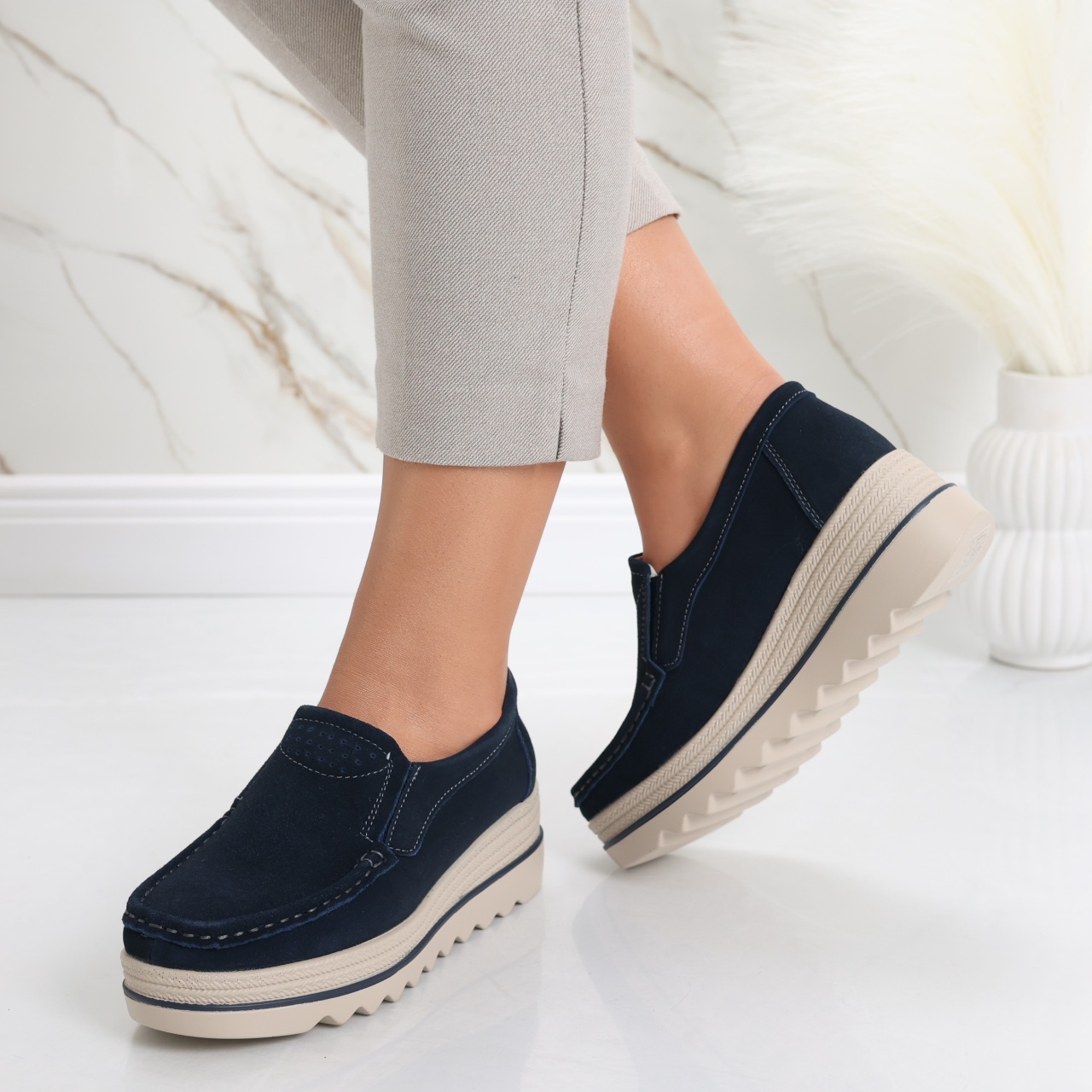 Pantofi dama cu platforma Bleumarin din Piele Naturala Intoarsa Gabrena - poza 5