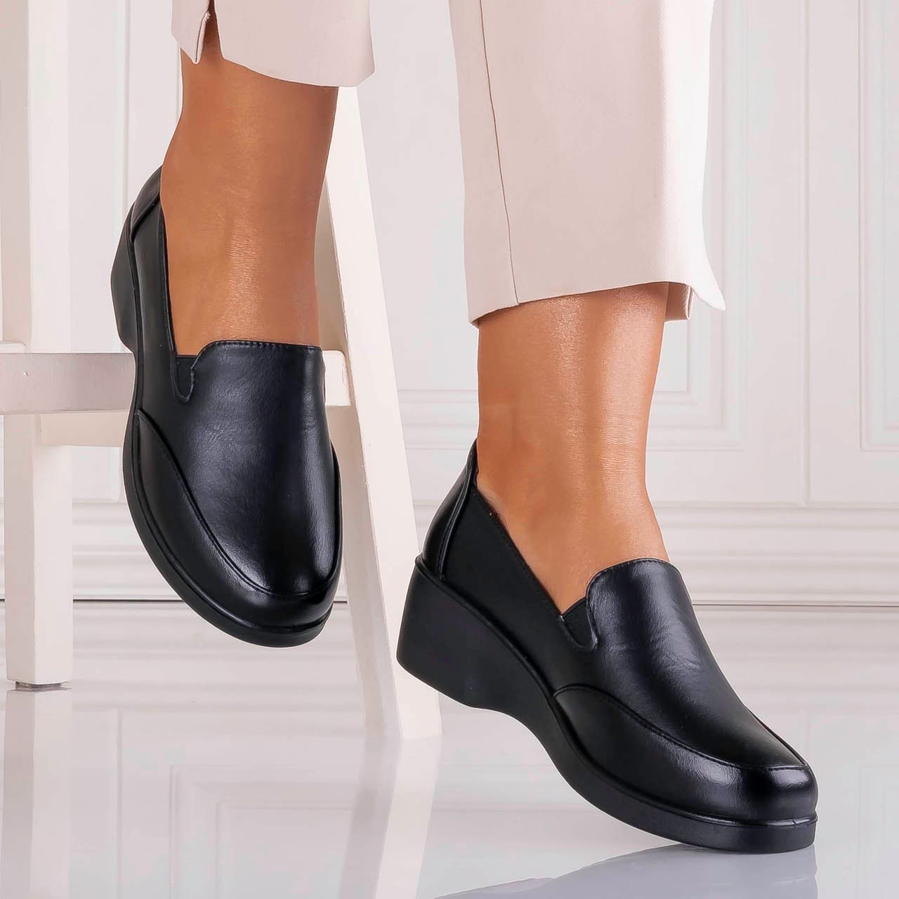 Pantofi dama cu platforma Negri din Piele Ecologica Adamya - poza 1