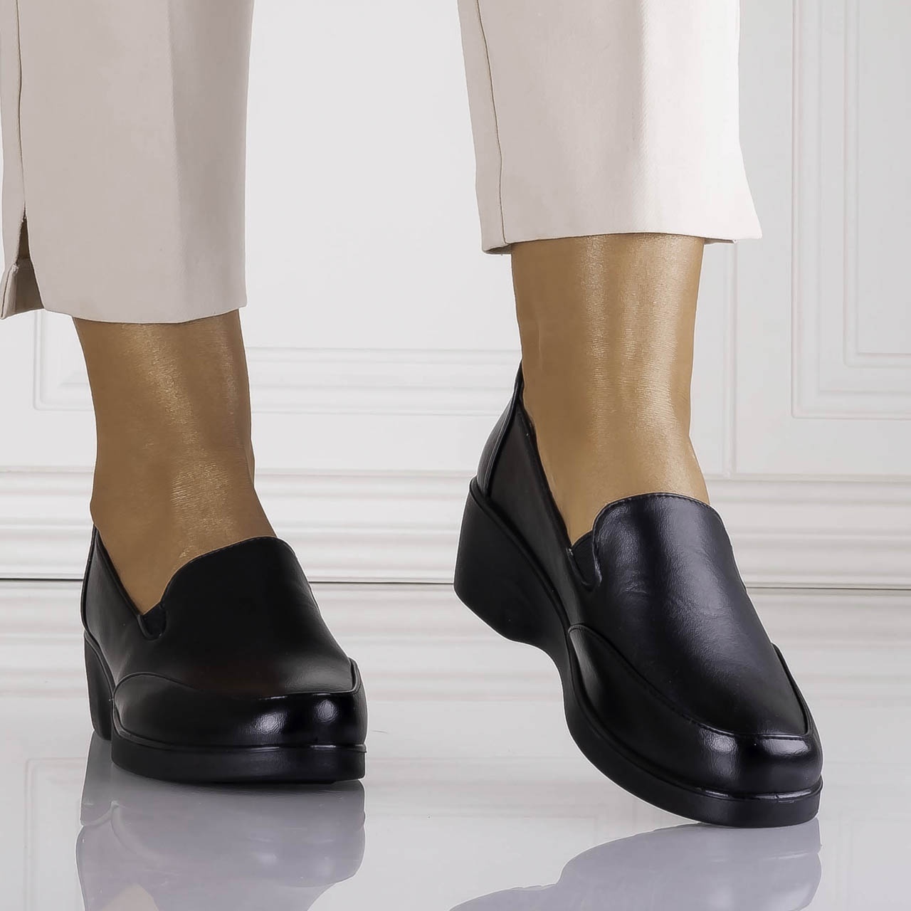 Pantofi dama cu platforma Negri din Piele Ecologica Adamya - poza 4