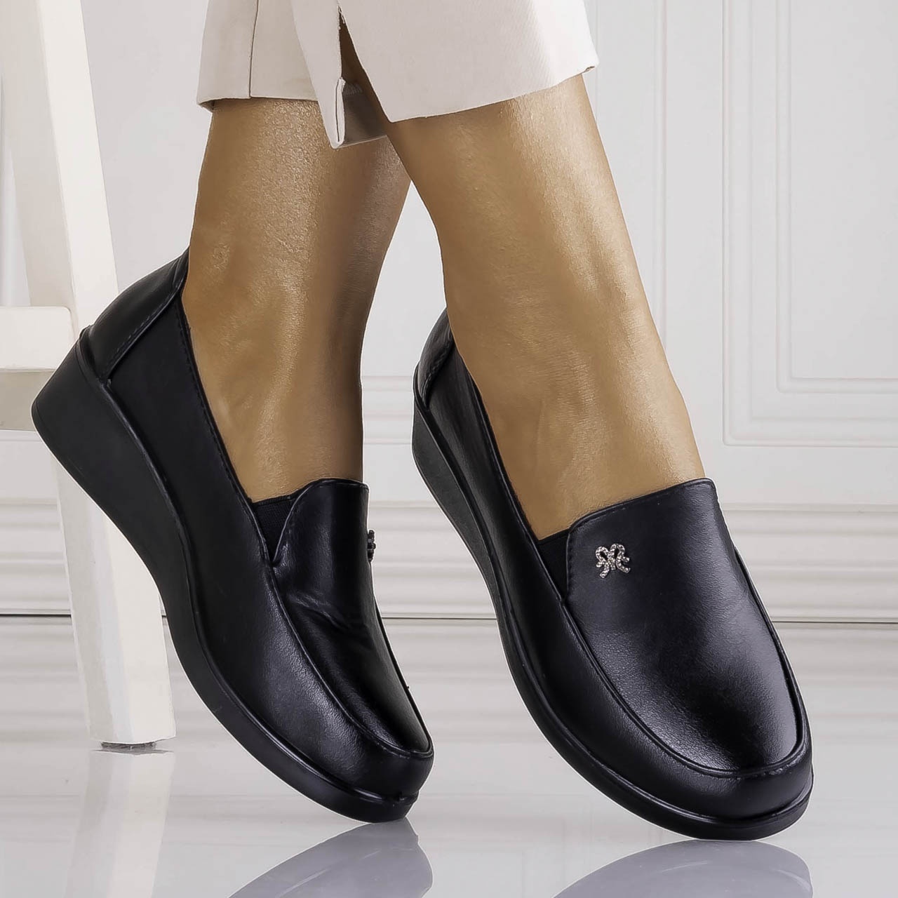 Pantofi dama cu platforma Negri din Piele Ecologica Aosima - poza 3