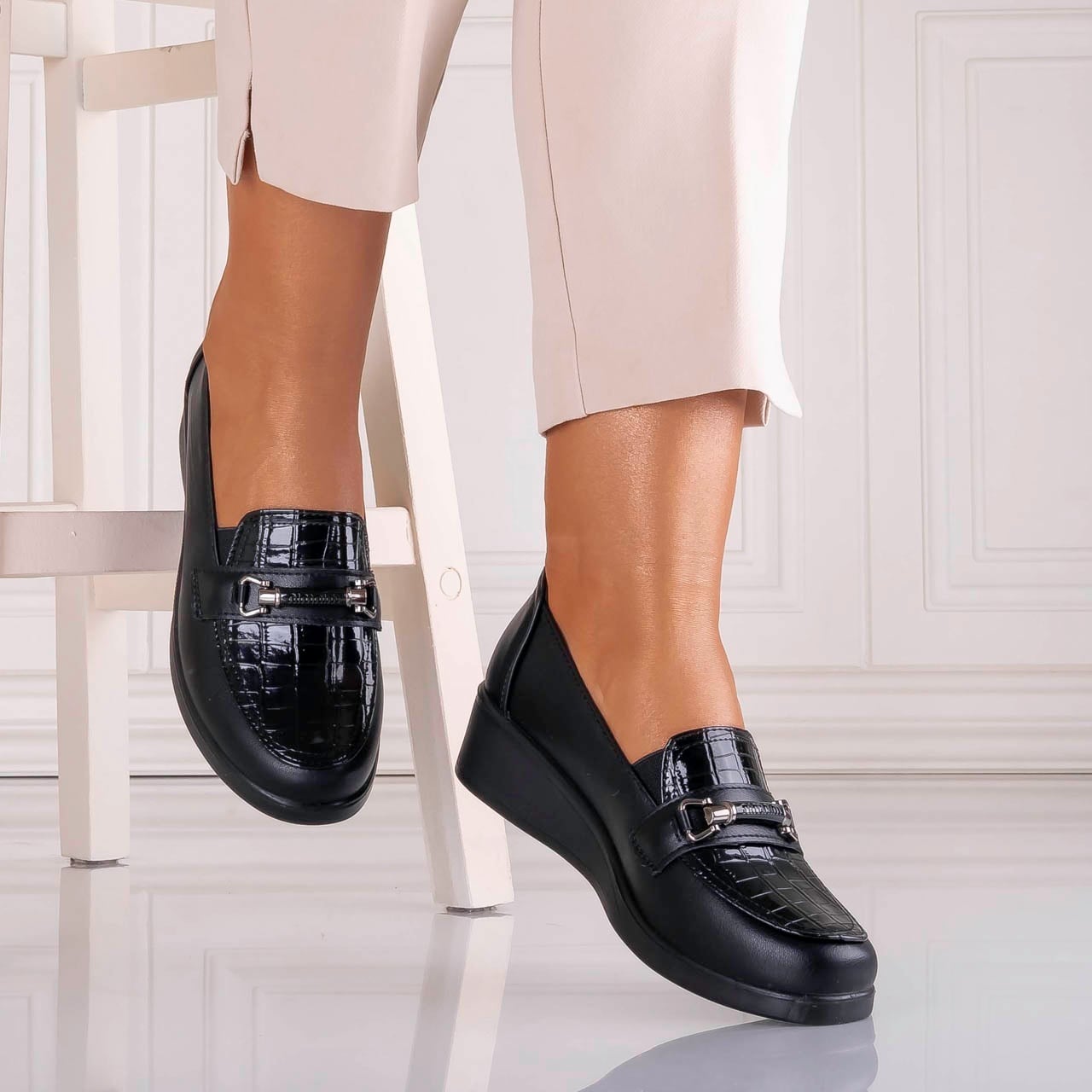 Pantofi dama cu platforma Negri din Piele Ecologica Azonma - poza 3