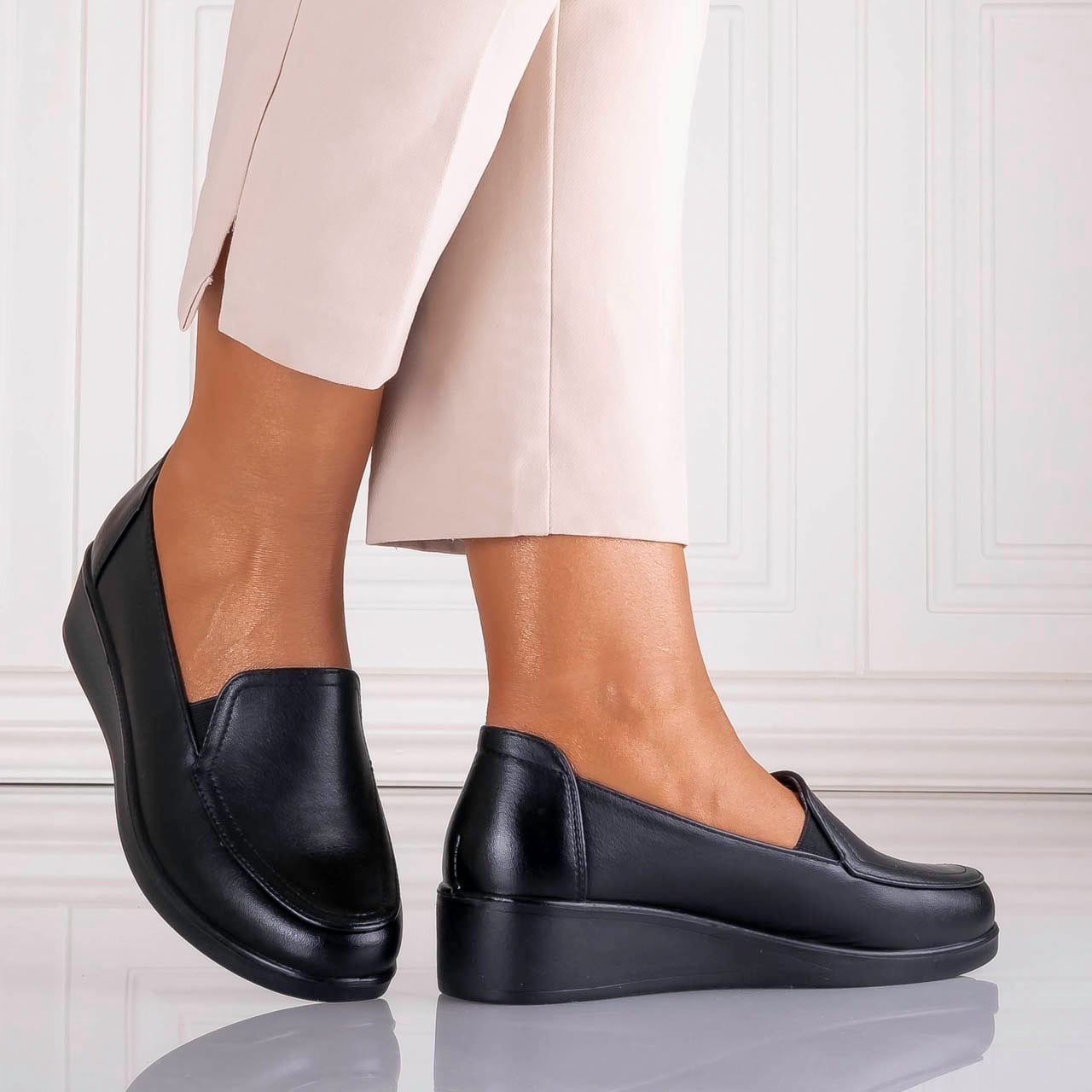 Pantofi dama cu platforma Negri din Piele Ecologica Etoma - poza 1