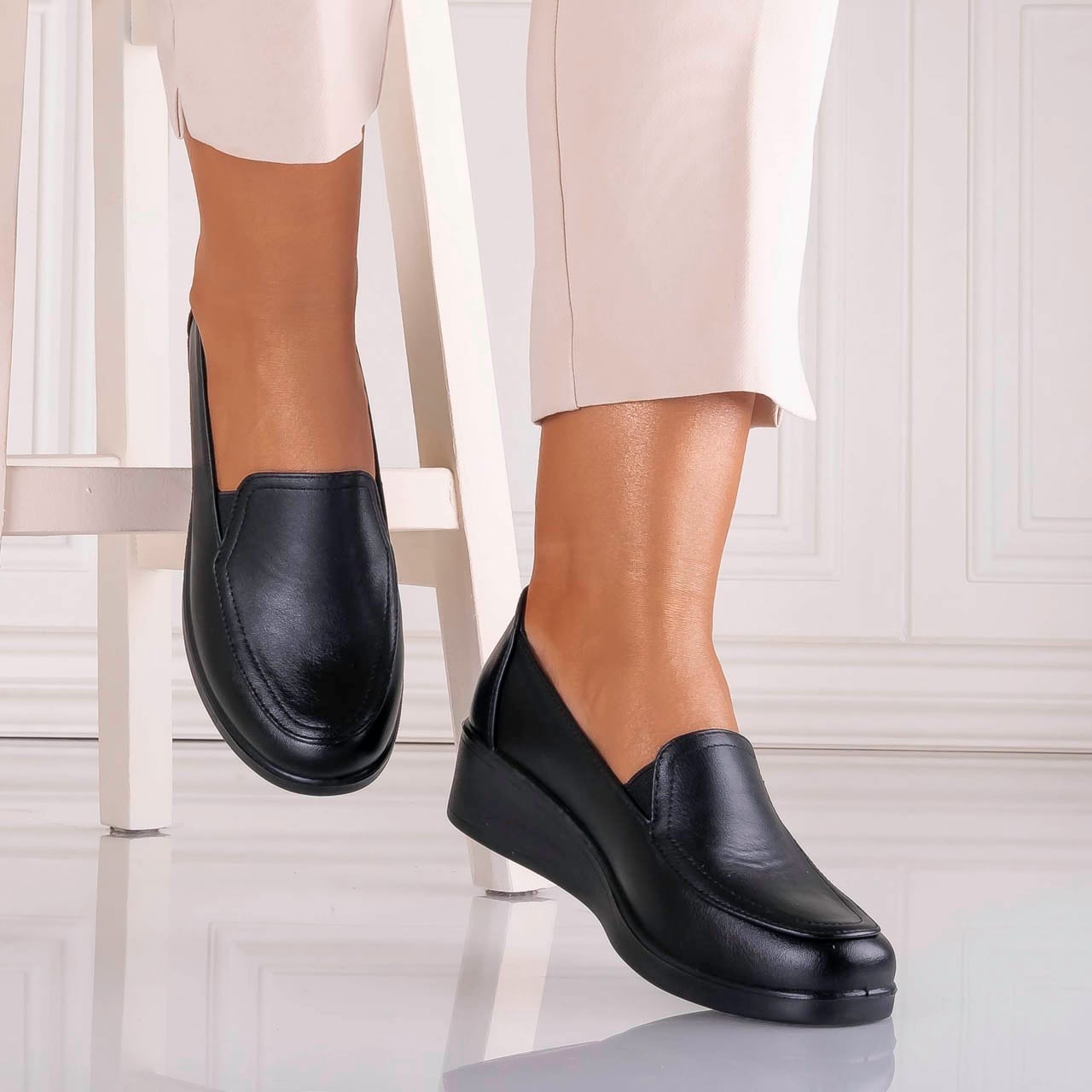 Pantofi dama cu platforma Negri din Piele Ecologica Etoma - poza 3