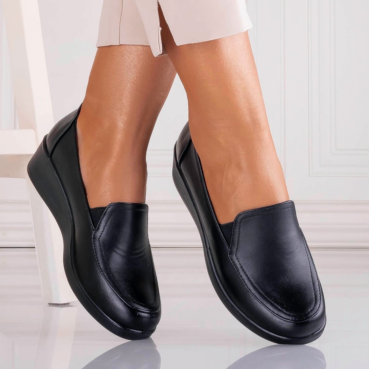 Pantofi dama cu platforma Negri din Piele Ecologica Etoma - poza 4