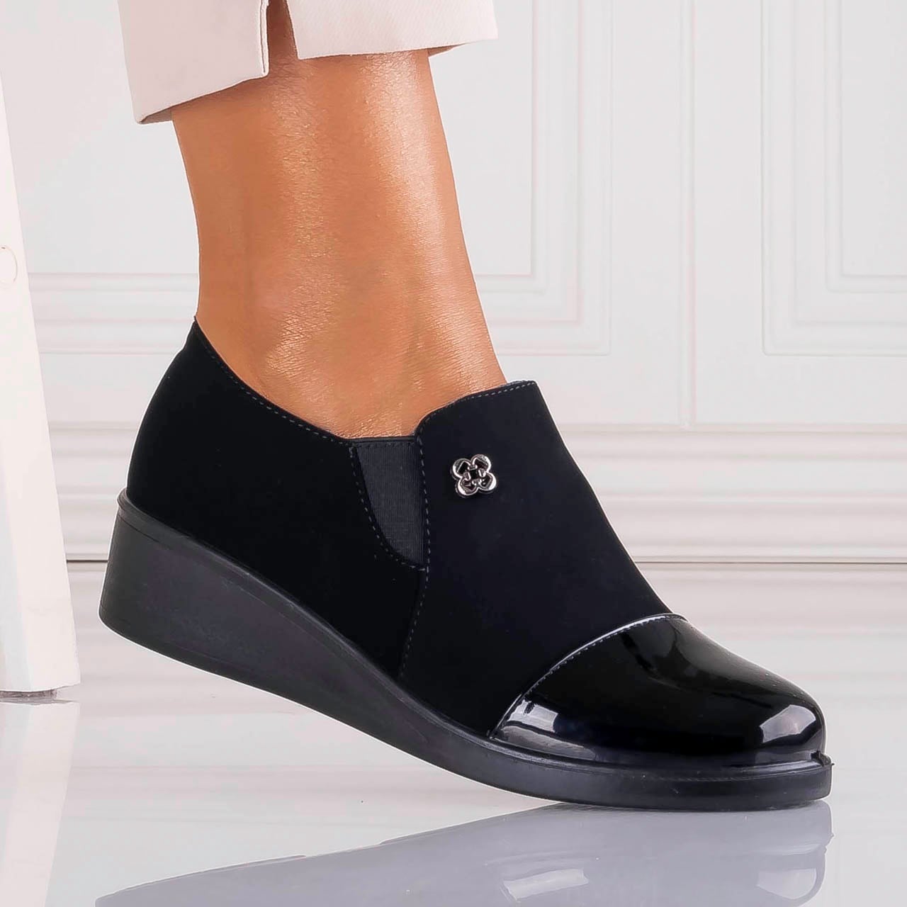 Pantofi dama cu platforma Negri din Piele Ecologica Intoarsa Adinca - poza 1