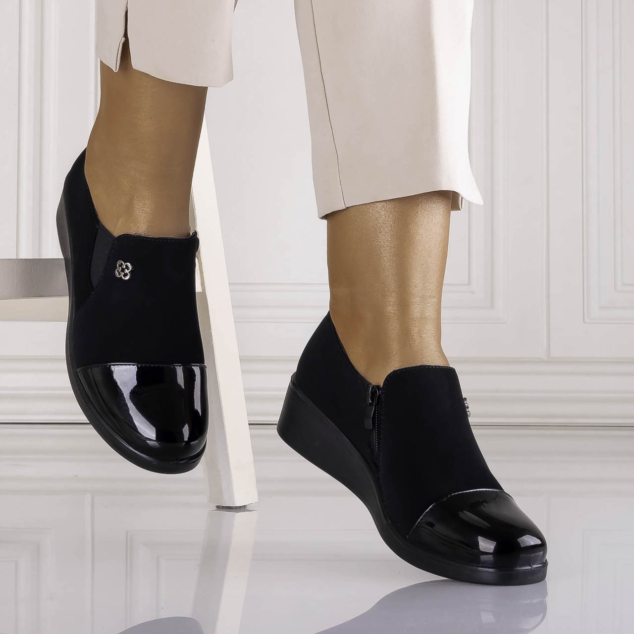 Pantofi dama cu platforma Negri din Piele Ecologica Intoarsa Adinca - poza 2