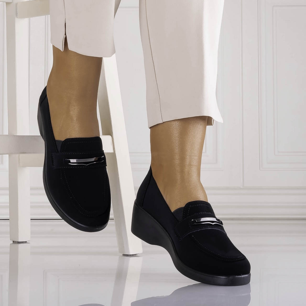 Pantofi dama cu platforma Negri din Piele Ecologica Intoarsa Gonzi - poza 2