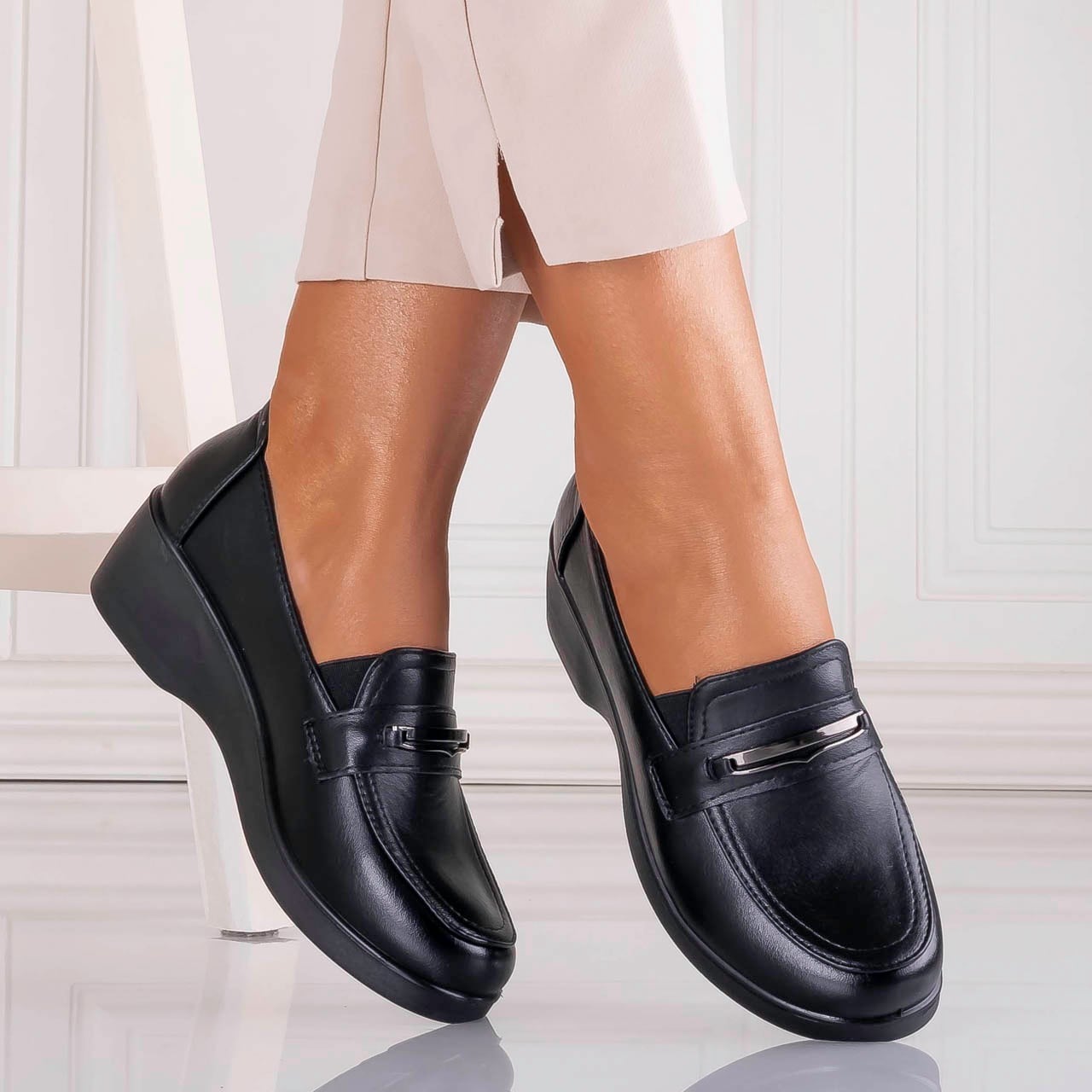 Pantofi dama cu platforma Negri din Piele Ecologica Sadoli - poza 1